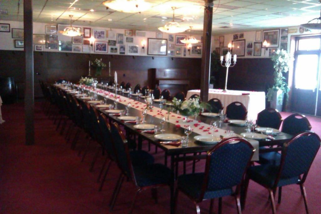 Hotel Onder De Linden Роден Экстерьер фото