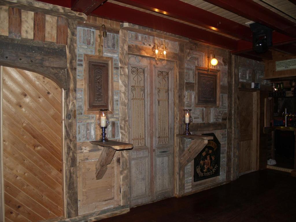 Hotel Onder De Linden Роден Экстерьер фото
